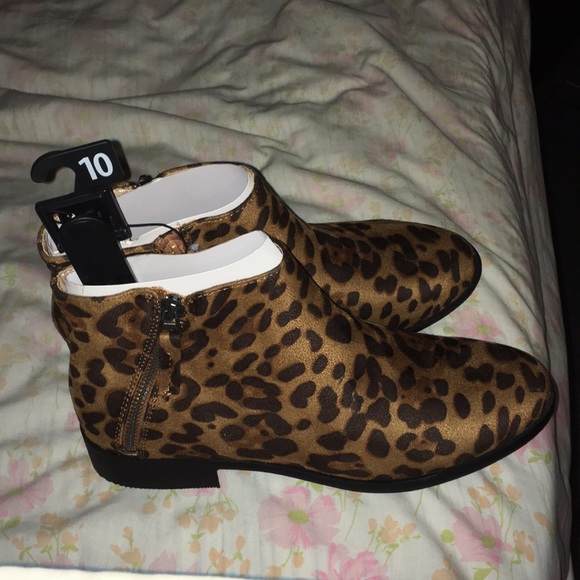 Time and Tru Shoes - Cheetah print boots